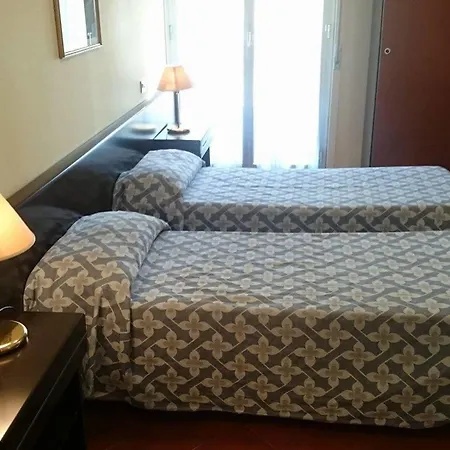 Crisol Europa 3*